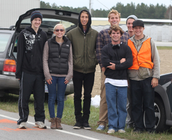 B2B volunteer crew.